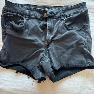 Gently worn American eagle size 12 black shorts